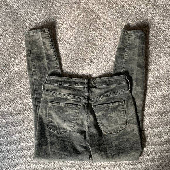 Camo Pants, size 0 - Picture 2 of 3